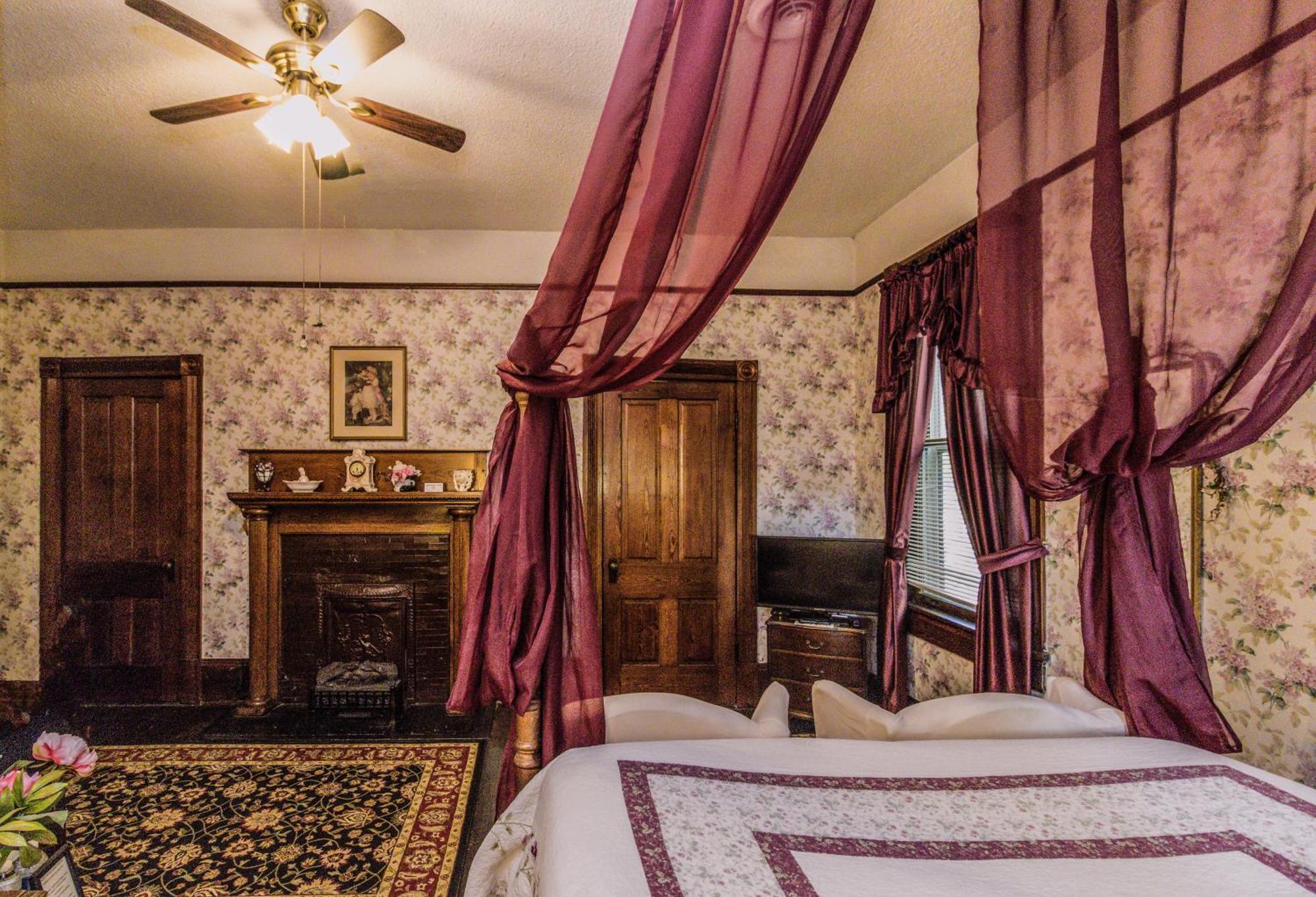 Simmons-Bond Inn Bed & Breakfast Toccoa 部屋 写真