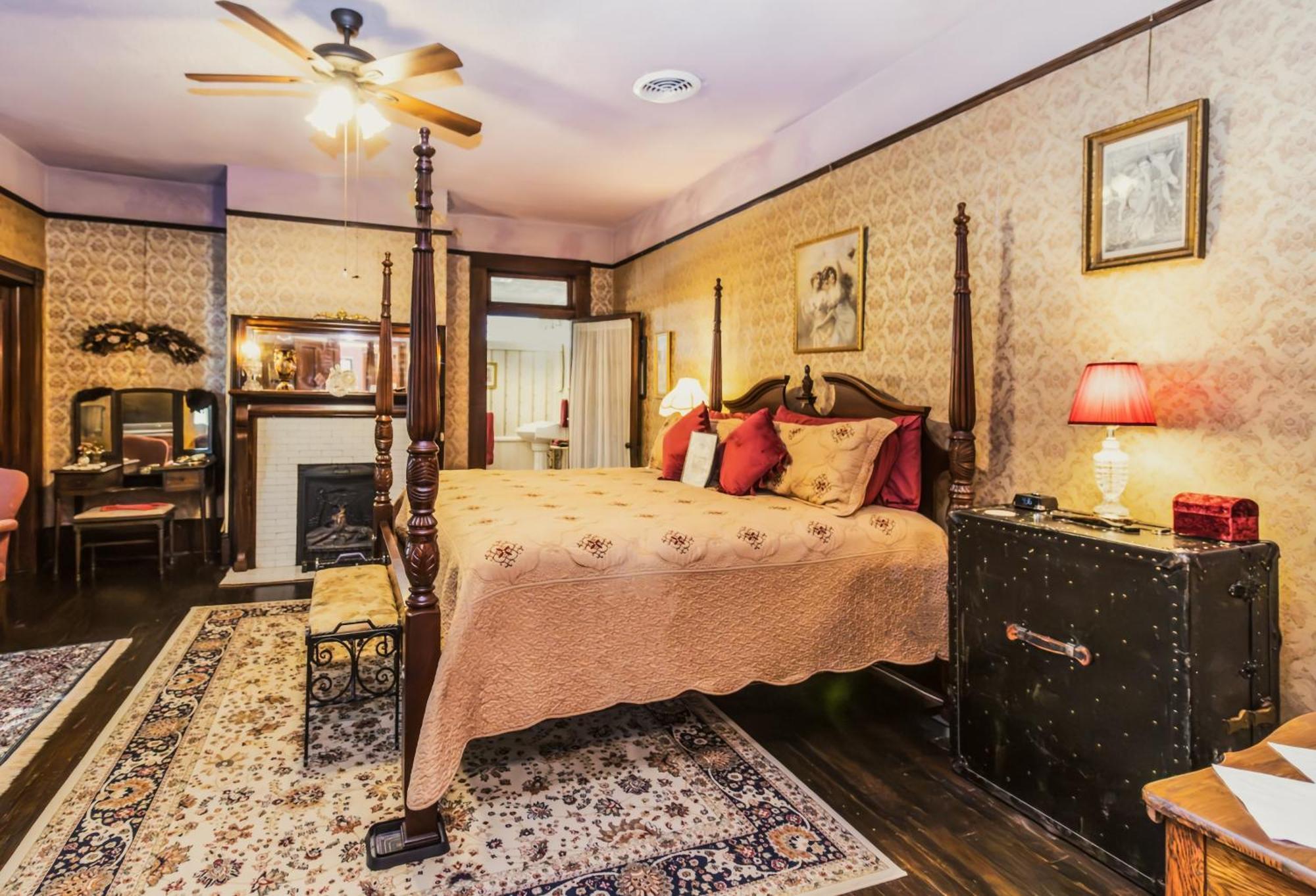 Simmons-Bond Inn Bed & Breakfast Toccoa 部屋 写真