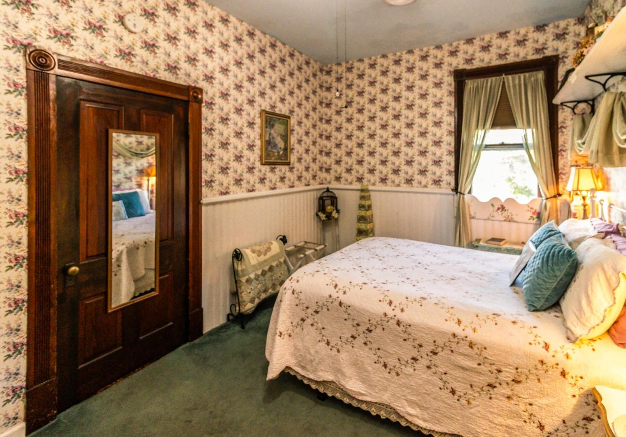 Simmons-Bond Inn Bed & Breakfast Toccoa 部屋 写真