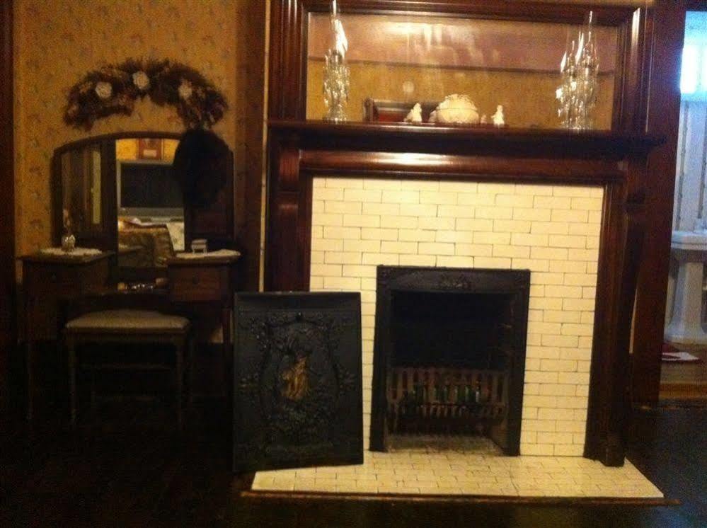 Simmons-Bond Inn Bed & Breakfast Toccoa エクステリア 写真