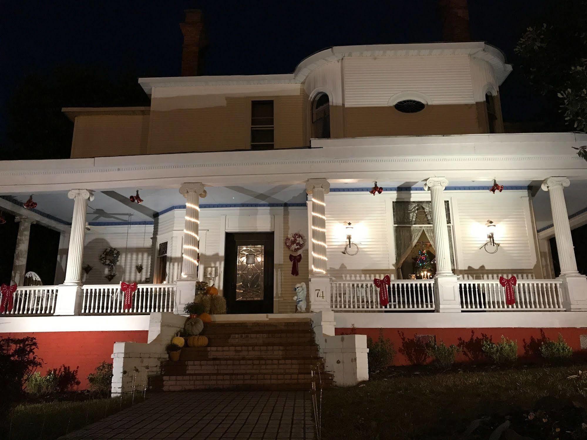 Simmons-Bond Inn Bed & Breakfast Toccoa エクステリア 写真