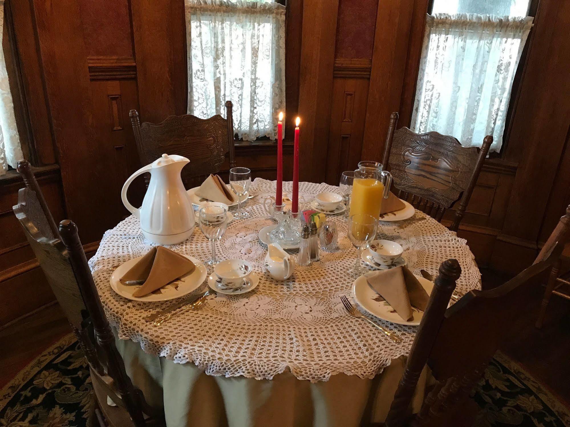 Simmons-Bond Inn Bed & Breakfast Toccoa エクステリア 写真
